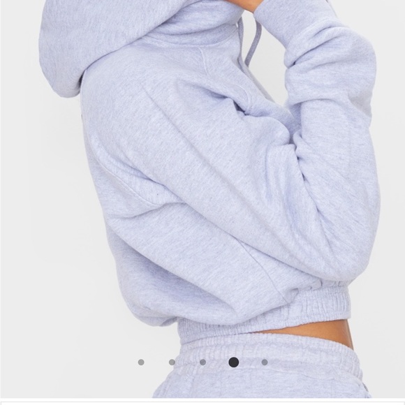 Pretty Little Thing cropped hoodie - Picture 2 of 6